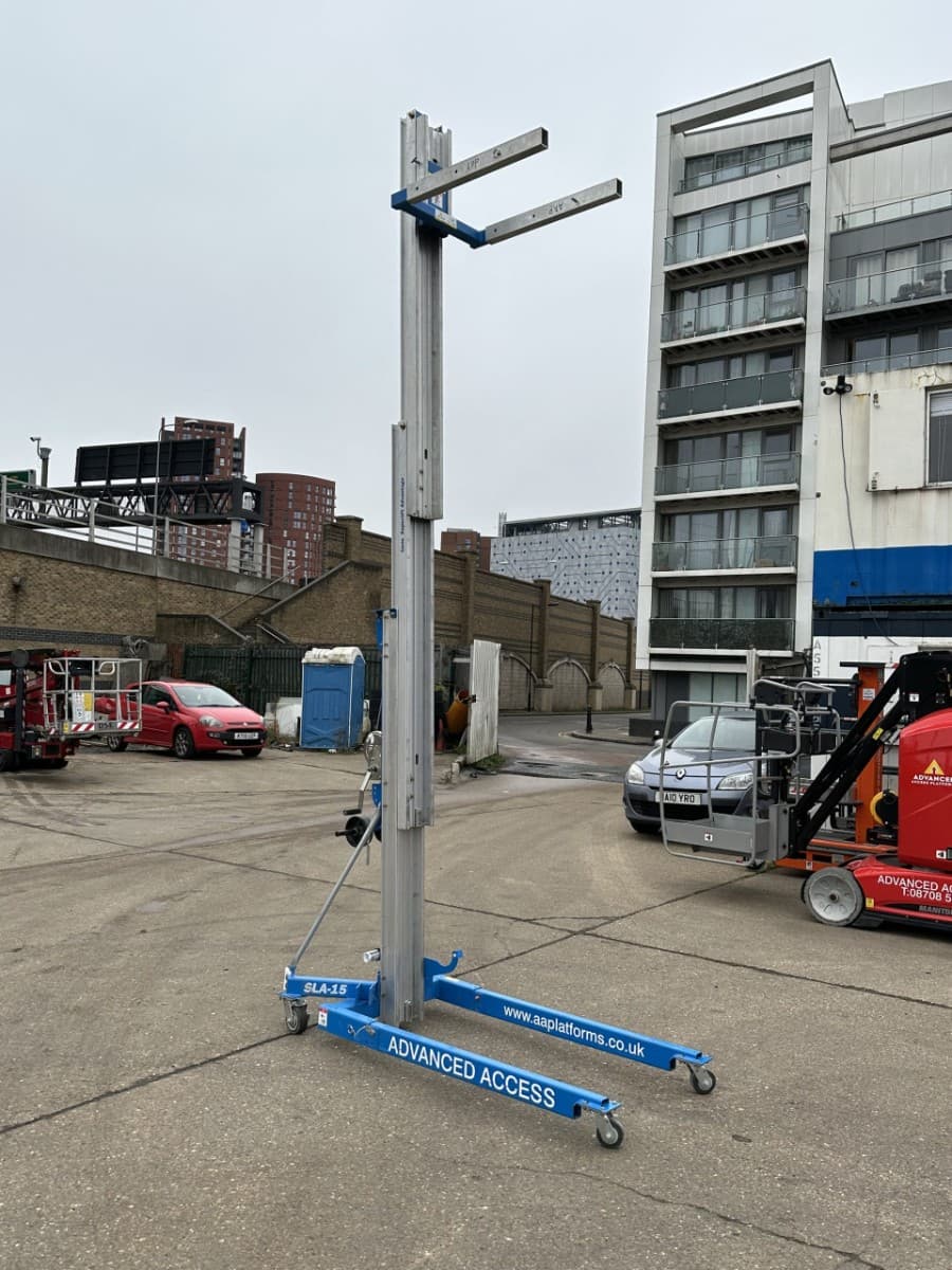 Genie SLA-20 material lift